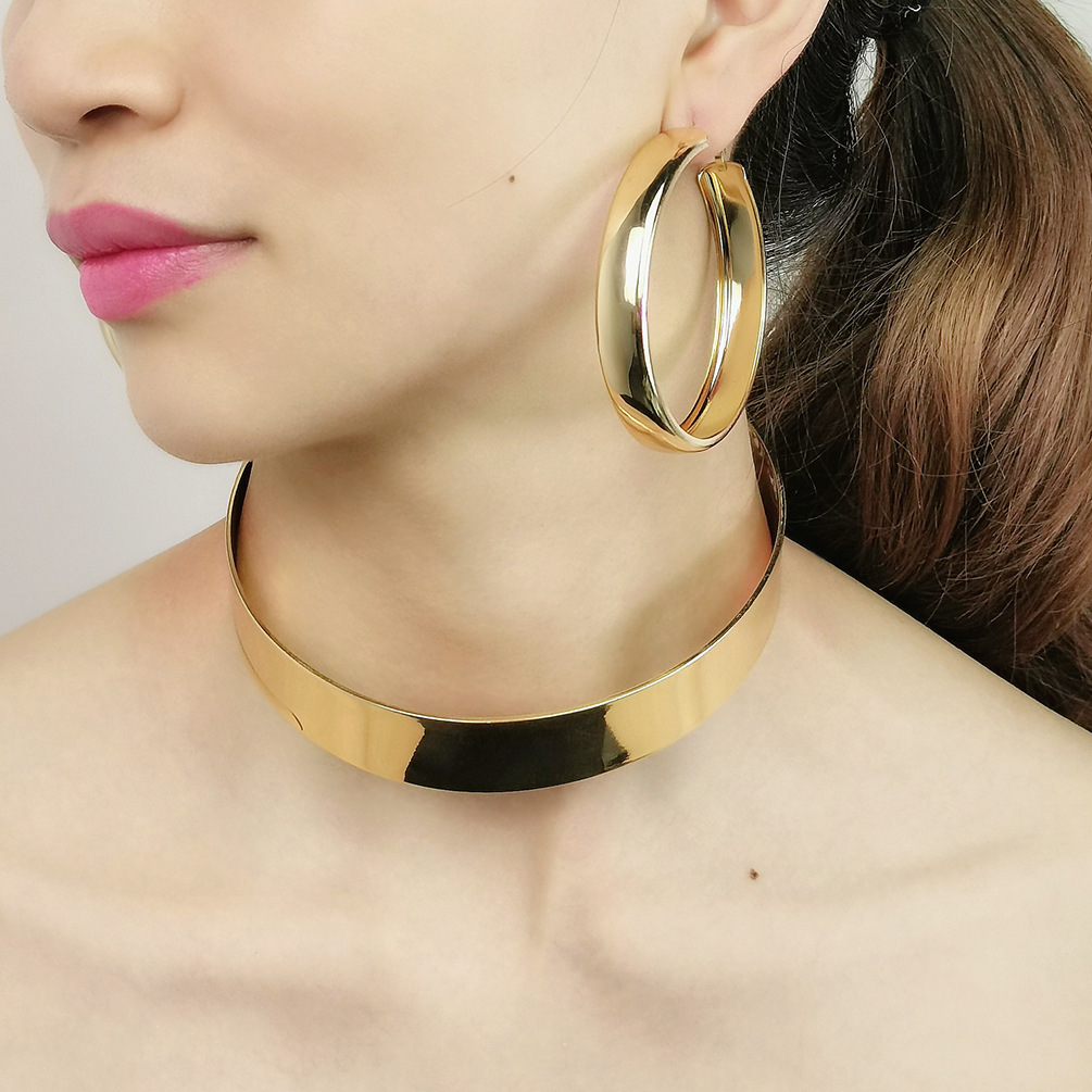 Sleek High-Polish Broad Torque Day Collar 3 Sleek High-Polish Broad Torque Day Collar